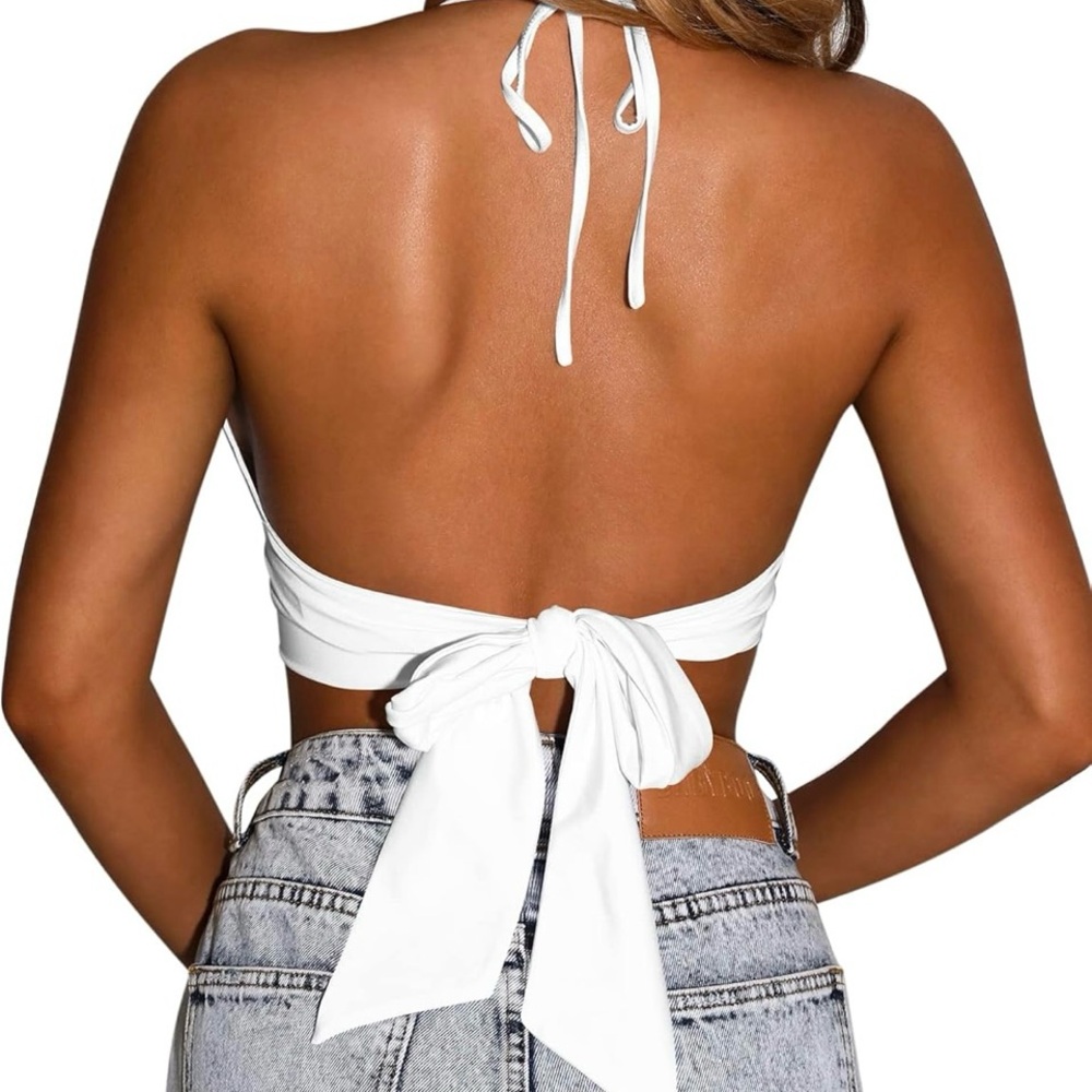 White Halter with silver middle connector ring - Picture 2 of 3